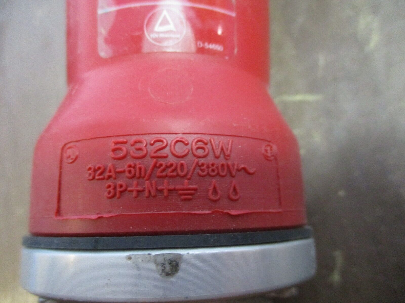 Hubbell Connector 532C6W 32A 220/680V 3P+N+G *Conduit End* Used