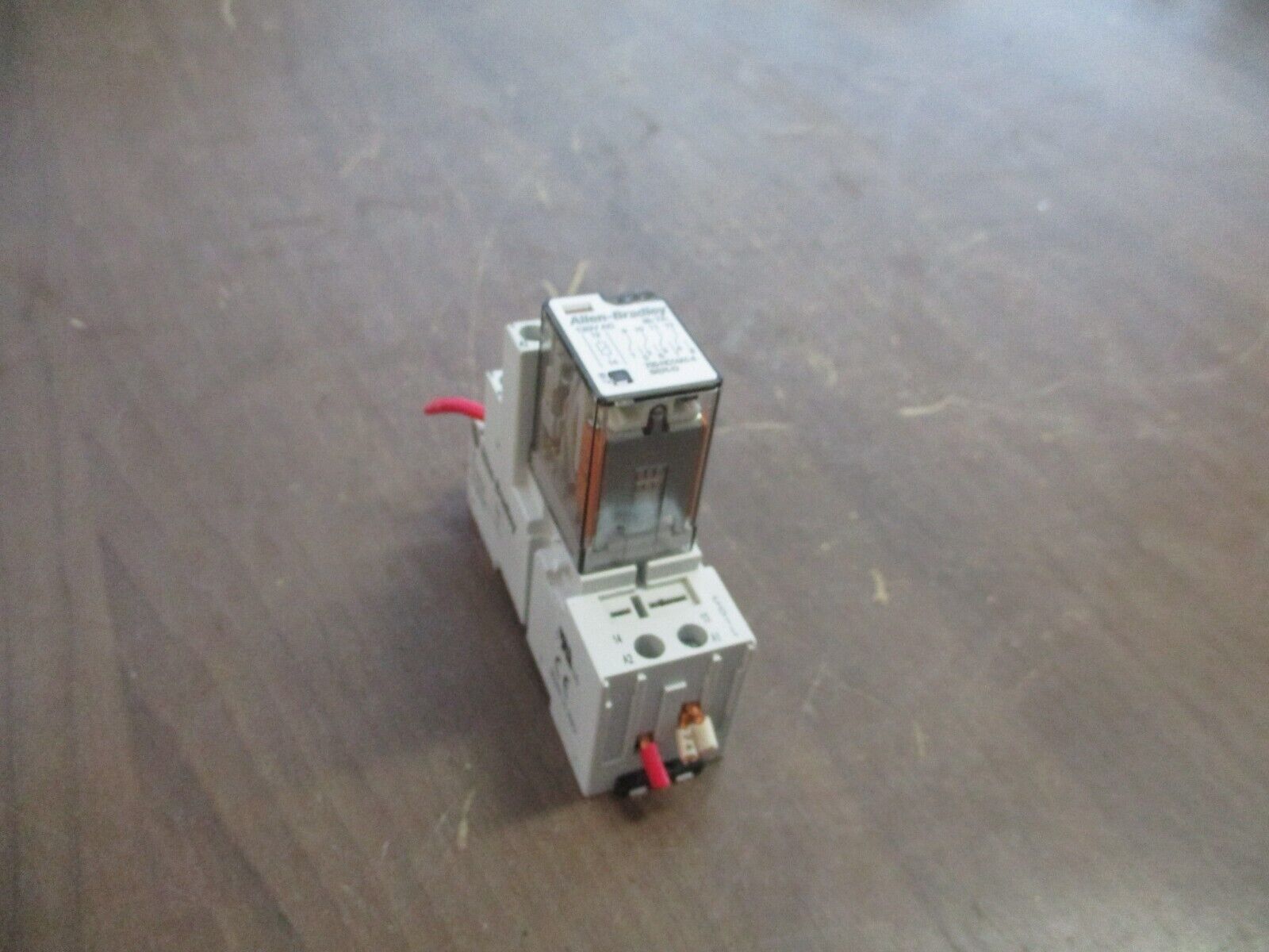 Allen-Bradley Relay w/ Base 700-HC14A1-4 Ser. D 120V Coil 700-HN104 Base Used