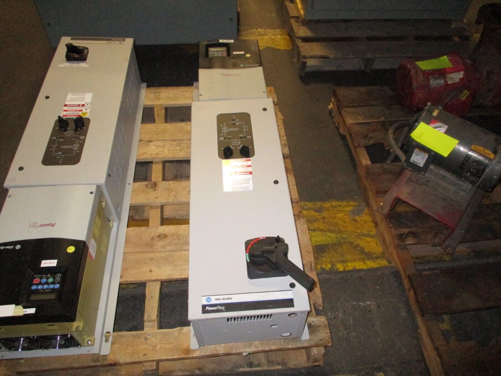 Allen-Bradley PowerFlex 400 AC Drive w/ Bypass 22C-D045A103 Ser. A 30HP 3Ph Used