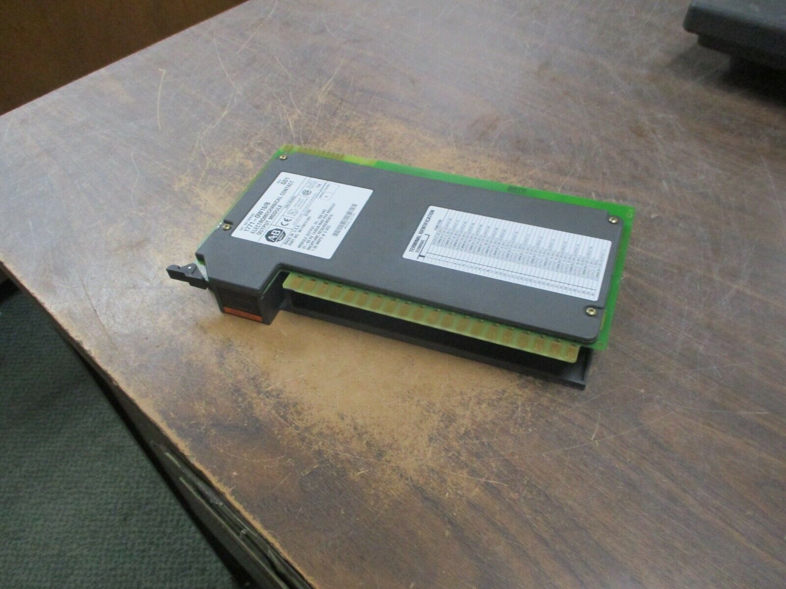 Allen-Bradley PLC Board 1771-OW16/B Electromechanical Contact Output Module