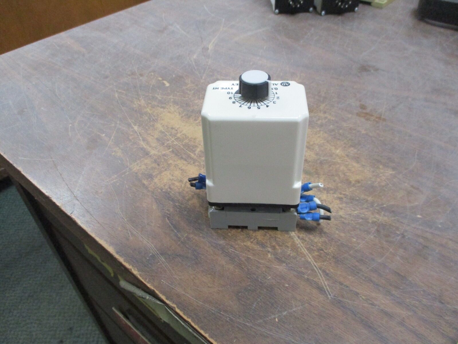 Allen-Bradley Time Delay Relay 700-HT12AA1 Timing Range:.1-10sec Used