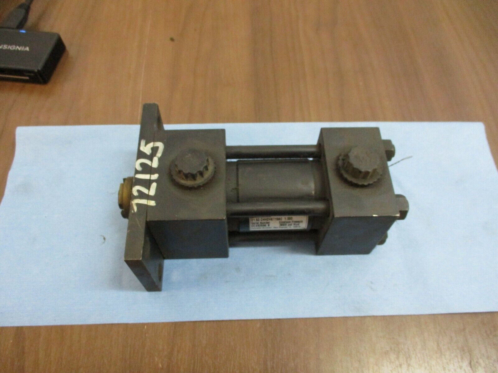 Parker Hydraulic Cylinder 01.50 CHH2HKT19AC 1.000 3000 PSI Used