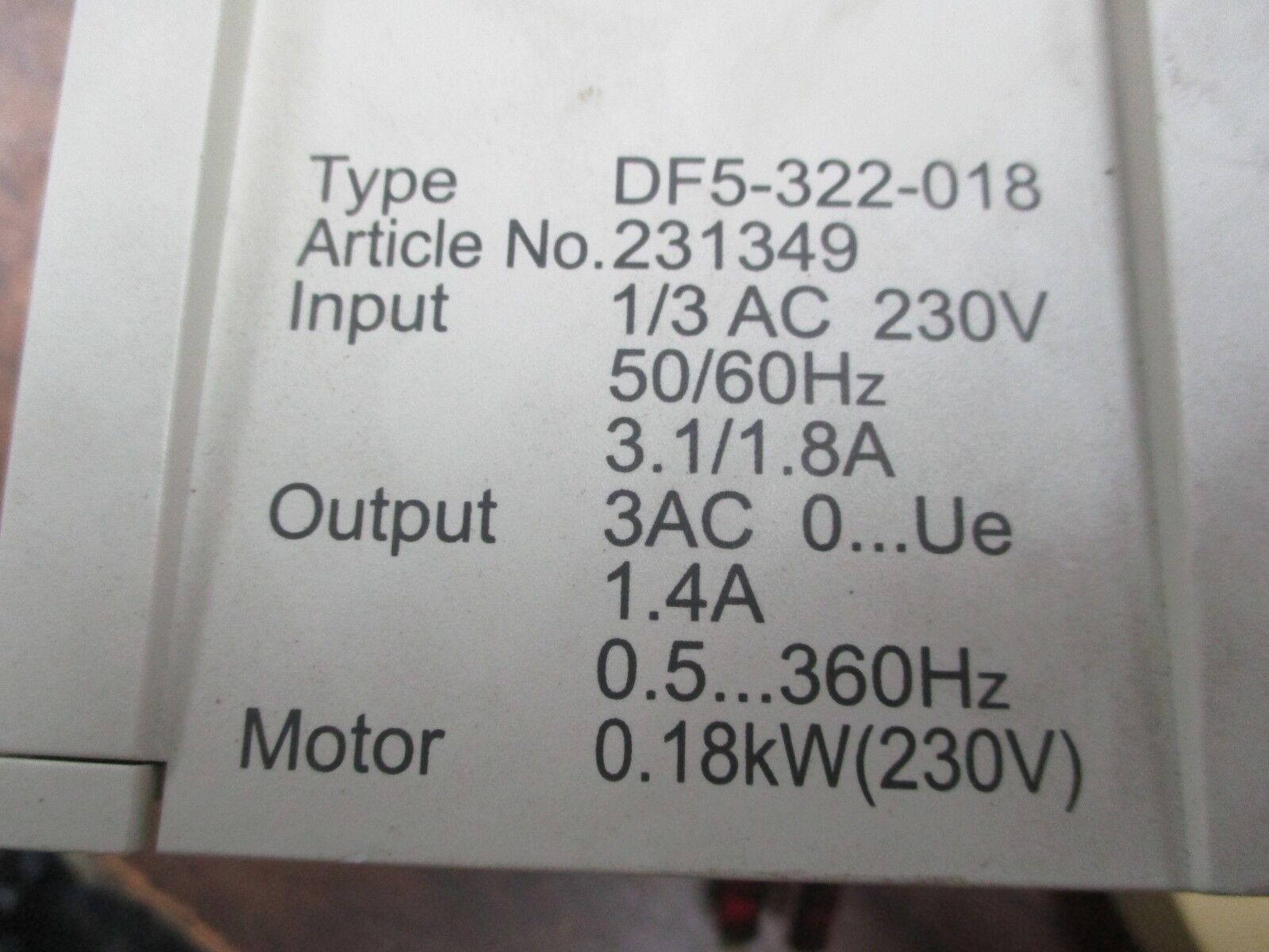 Moeller AC Drive DF5-322-018 0.18KW/0.25HP *Broken Cover Clamp* Used