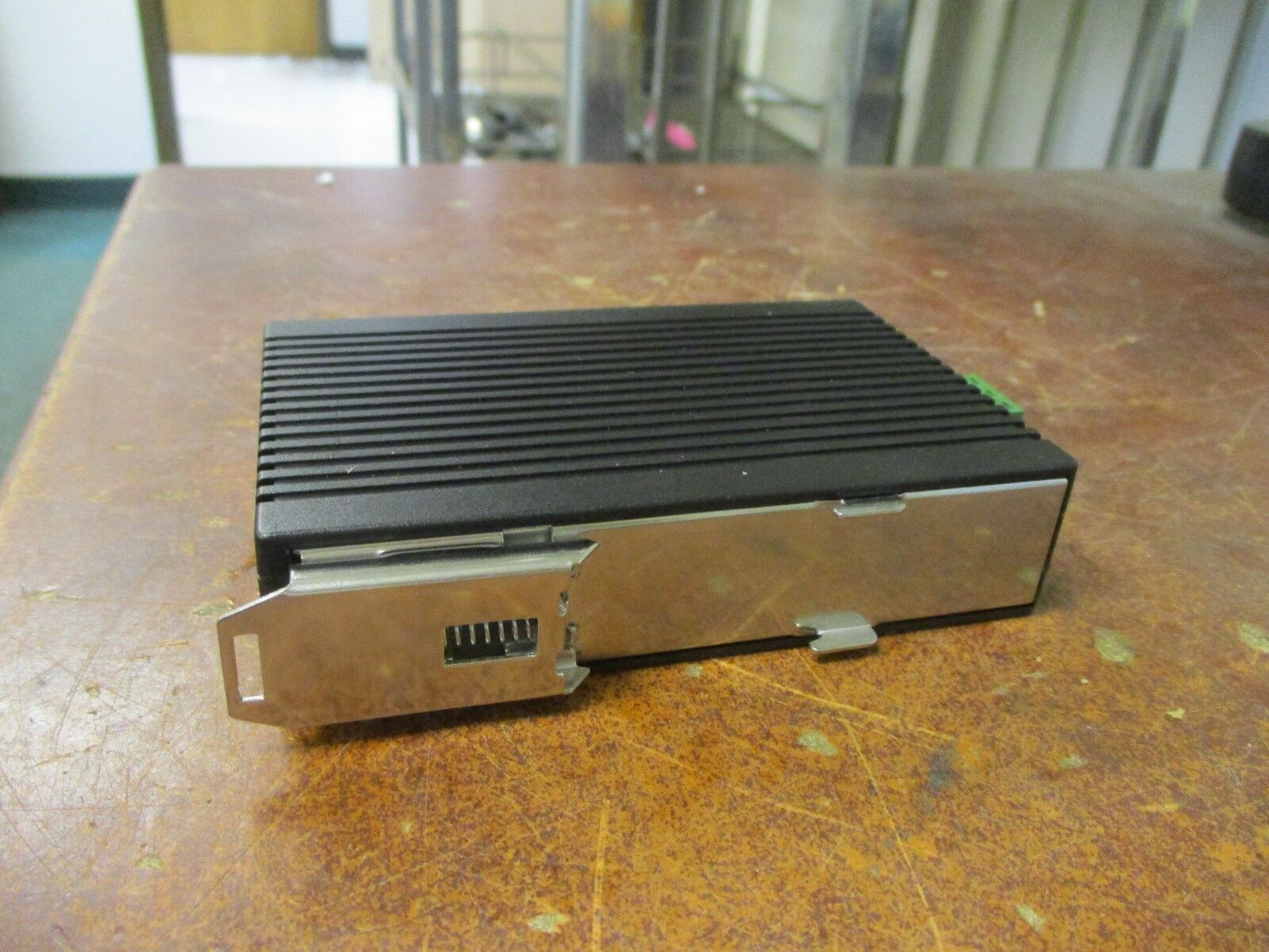 Signamax Unmanaged Industrial Ethernet Switch 065-7405CTB 10/100 5-Part Used