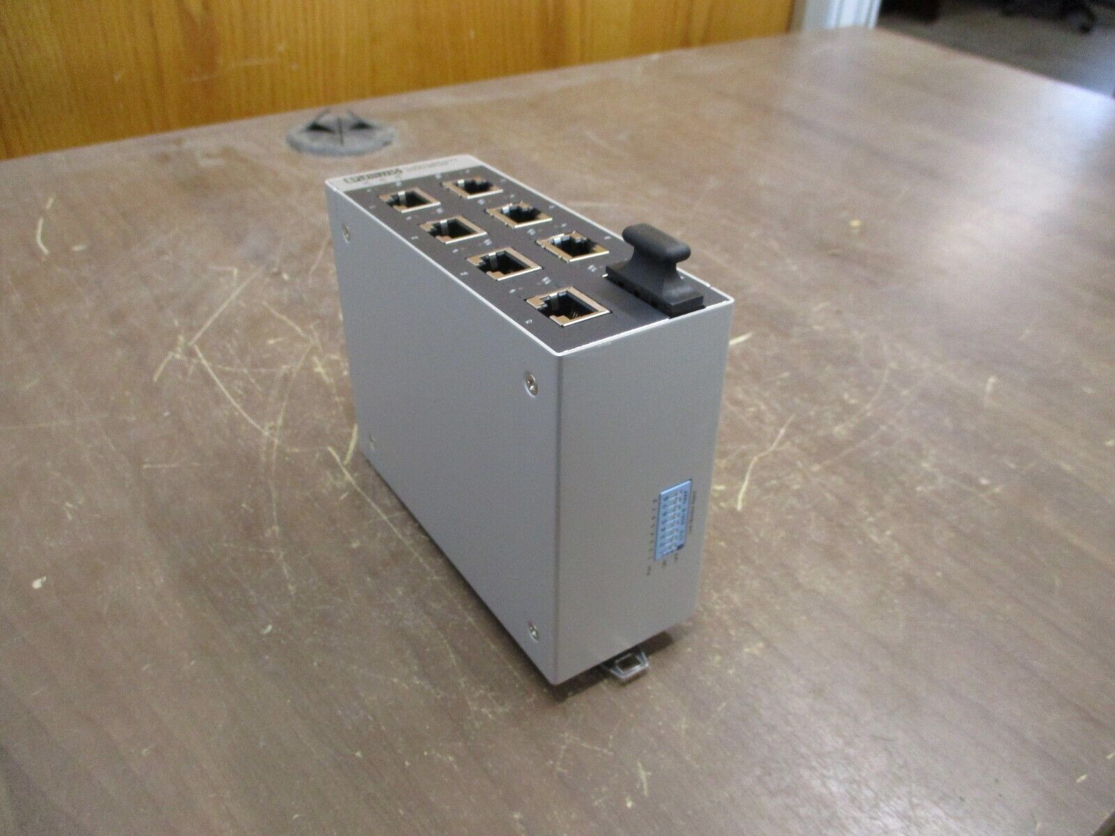 Phoenix Contact Industrial Ethernet Switch 2891006 HW: 14 SFNT 7TX/FX Used