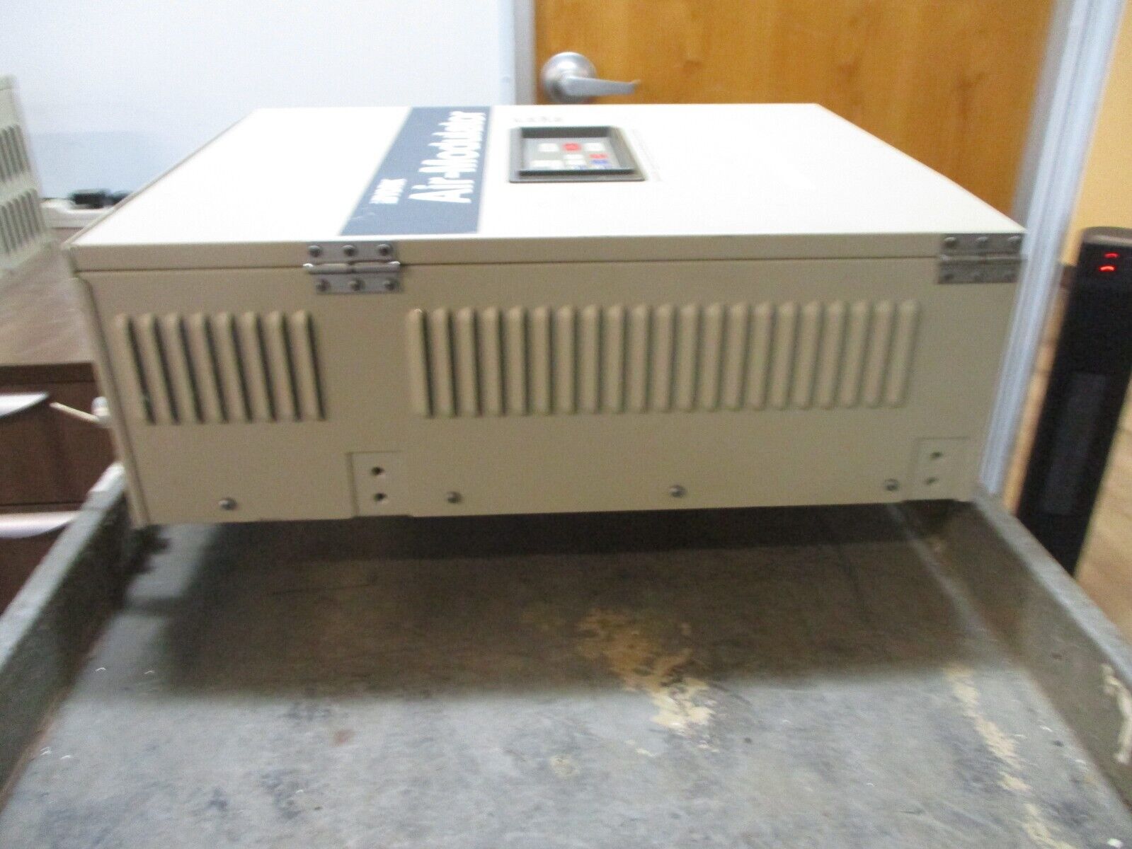 York Air Modulator AMIV-20-46 22kVA 3Ph Input: 460V 30A 3P 50/60Hz Used