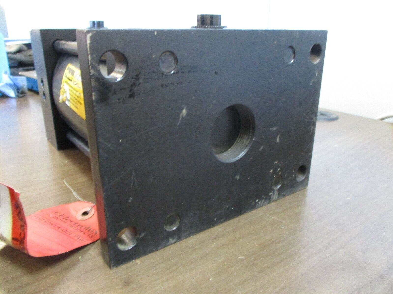 Parker Air Cylinder 5.00CH2ALU14AC6.000 250PSI Used