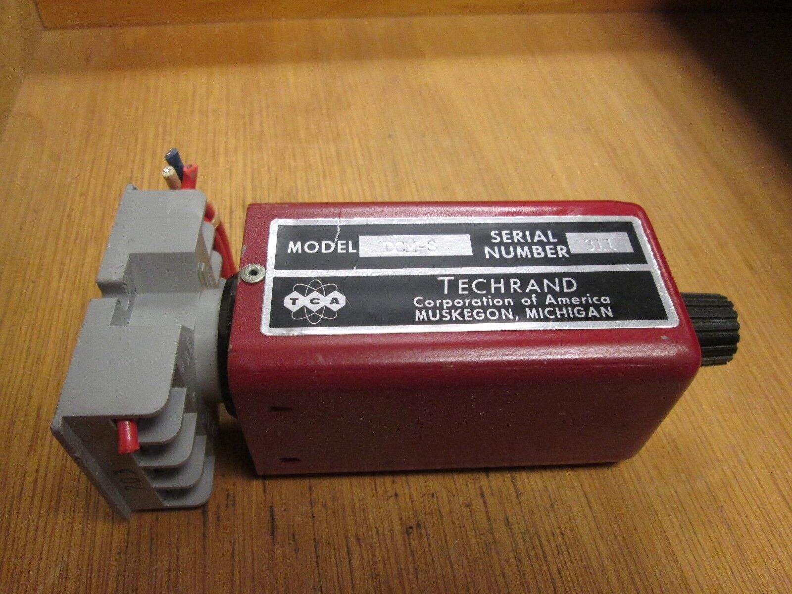 Techrand Sensitivity Relay DCM-8 w/ base Used