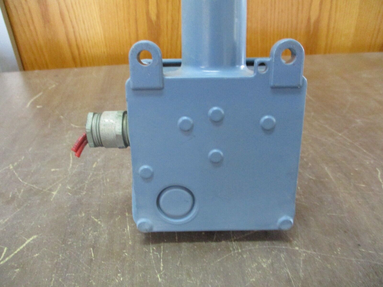 United Electric Pressure Switch H100-192 Range: 15-300PSI 15A 480VAC Used