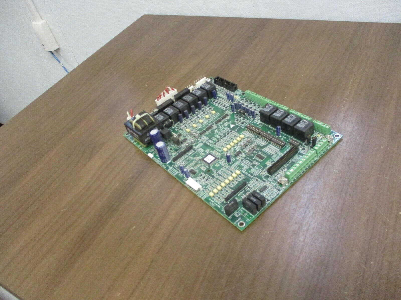 Yaskawa Electronic Bypass Control Board UTC000044 Rev. 11 Used
