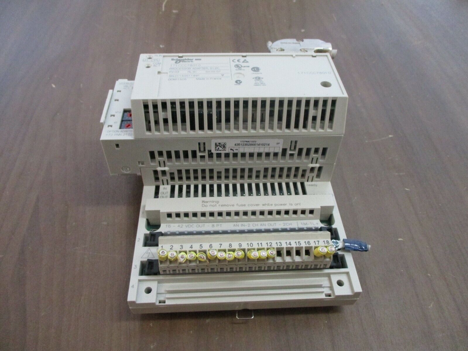 Schneider Electric TSX Momentum Processor w/ I/O Base 171CCC78010 512K, Used