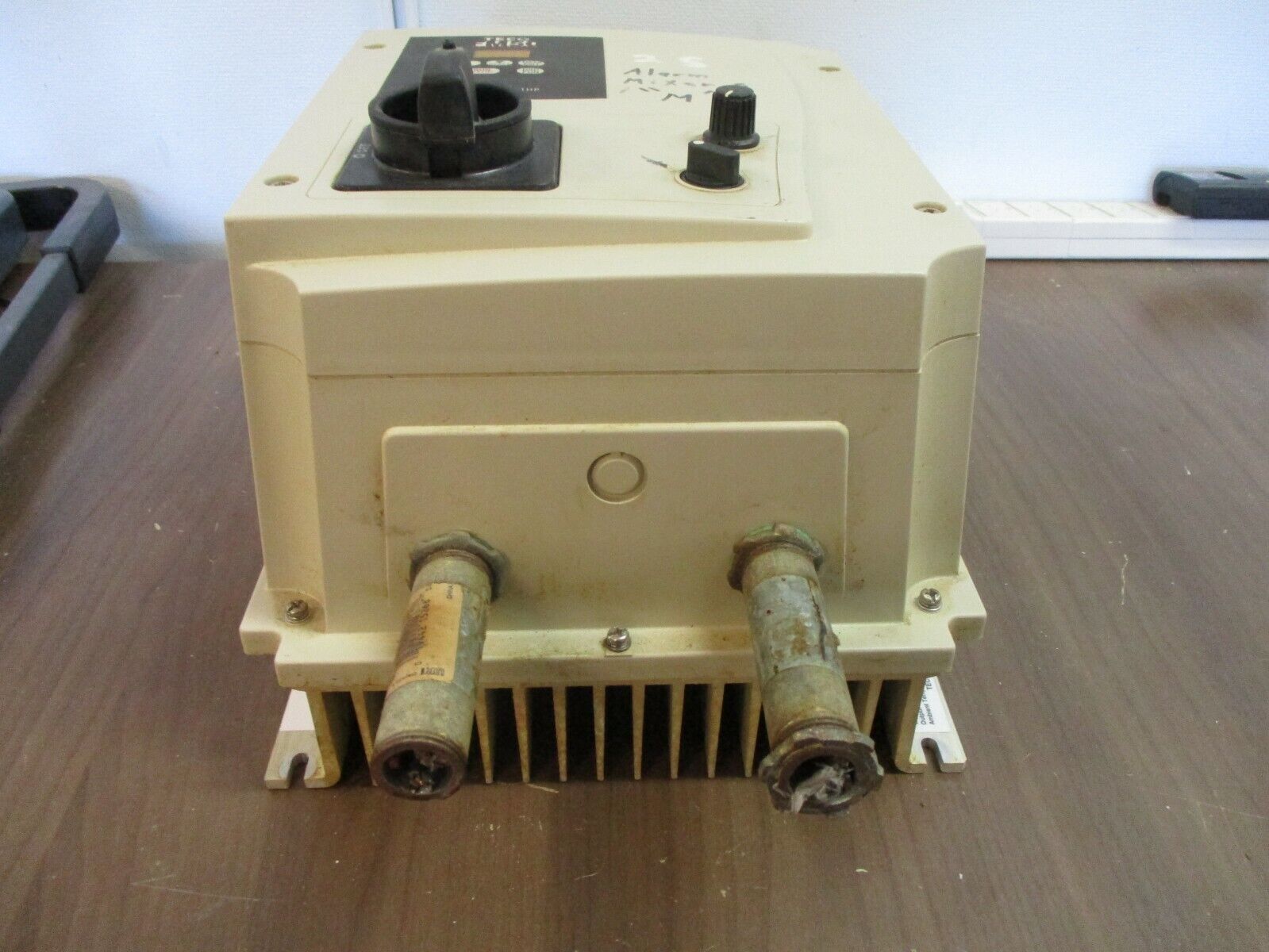TECO Fluxmaster FM50 AC Drive FM50-401-N4FS 1HP 3Ph Nema 4X Used