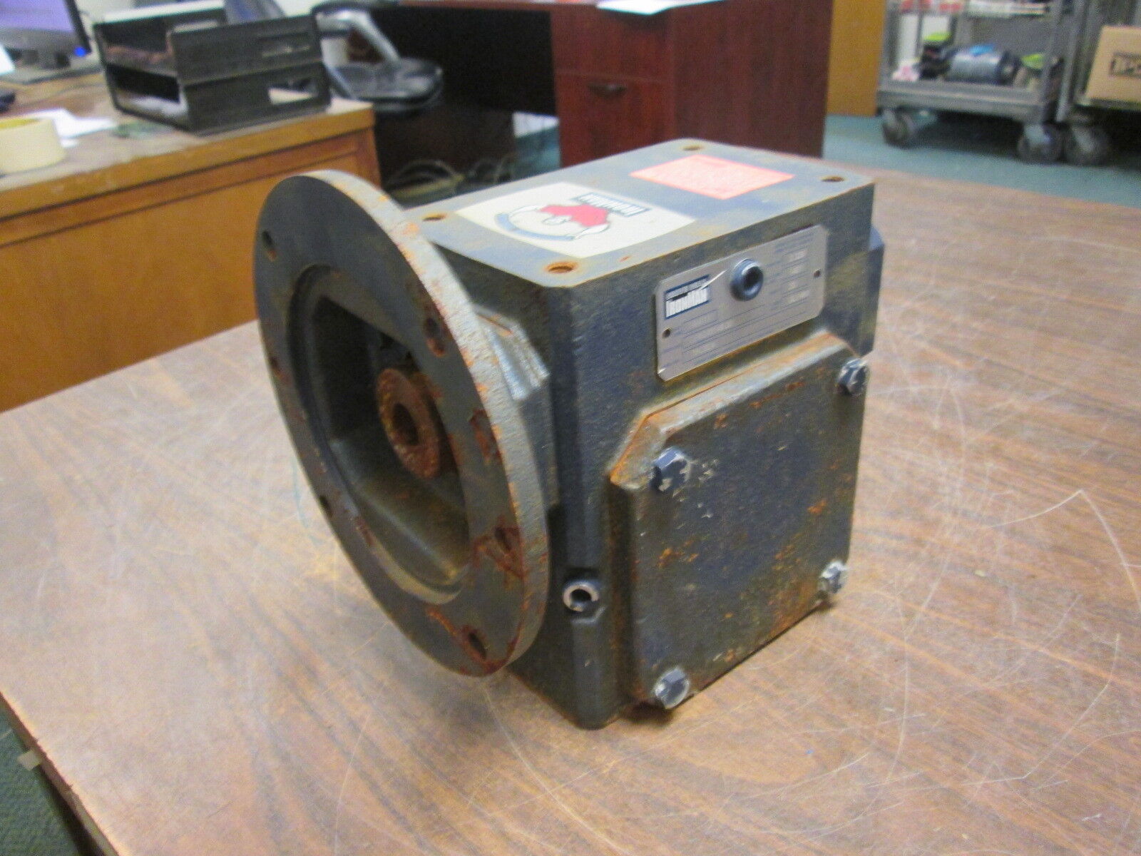 Grove Gear Iron Man Model TWQ824 Reducer GR8240149.00 Ratio 20:1 3.325HP In Used
