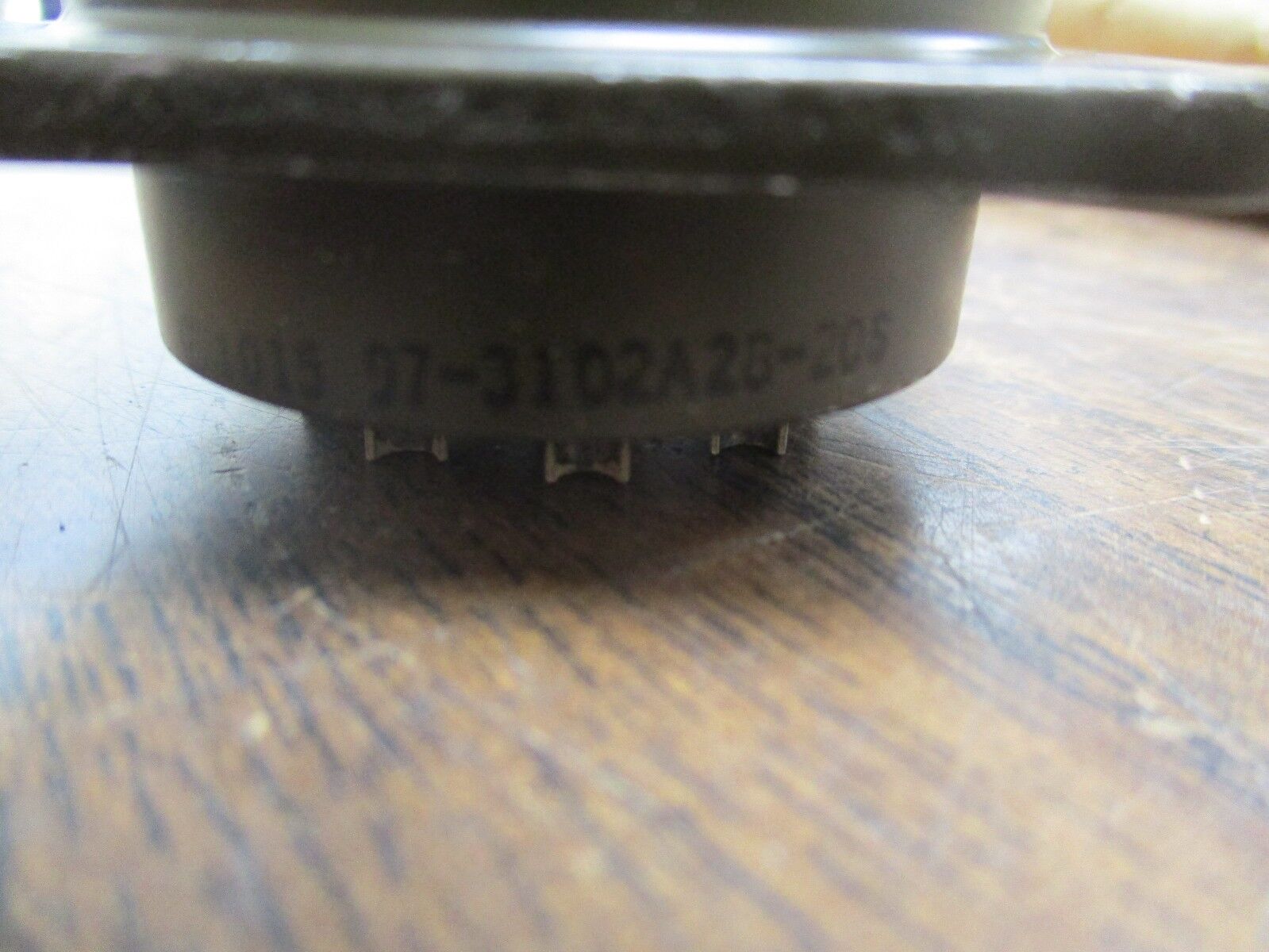 Amphenol 97 Series Cicular Connector 97-3102A-28-20S New Surplus