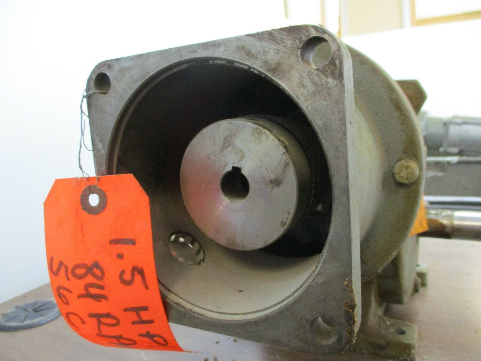 US Motors Syncrogear Module E433V09V223R016F Ratio: 21:1 1.5HP Input Used