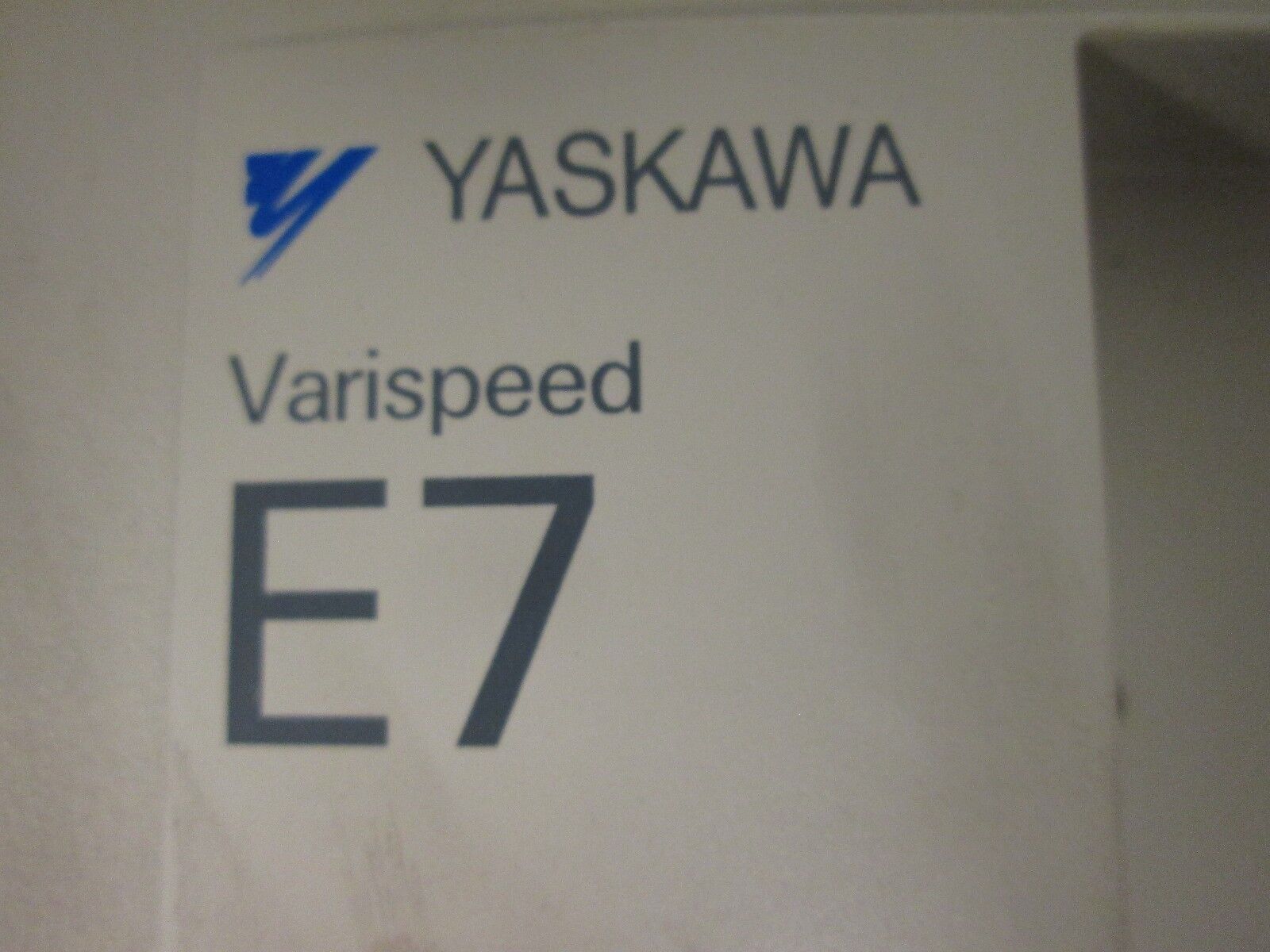 Yaskawa E7 AC Drive CIMR-E7U4030 50HP 3Ph In: 380-480V Out: 0-480V 67.2A Used