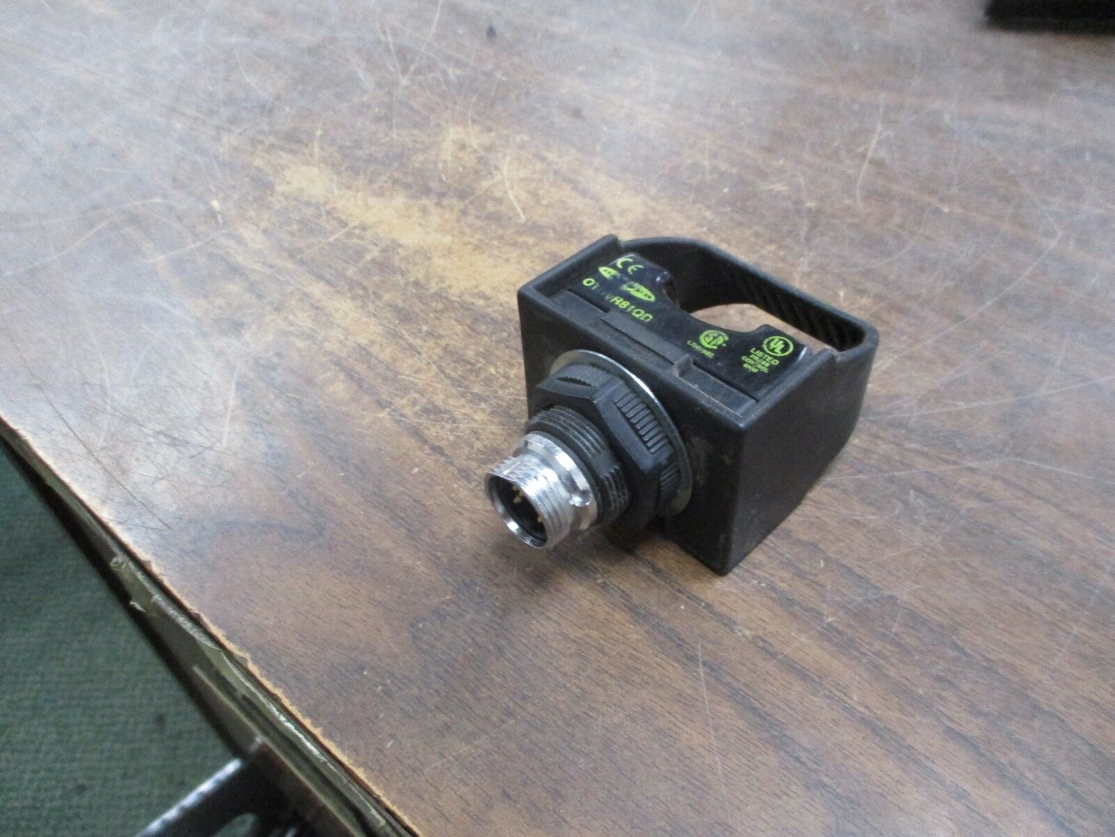 Banner Touch Switch OTBVR81QD Used