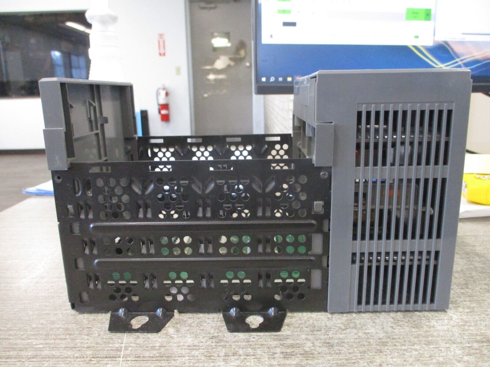 Allen-Bradley SLC 500 PLC Rack W/Power Supply 1746-A4/1746-P3 4-Slot Used