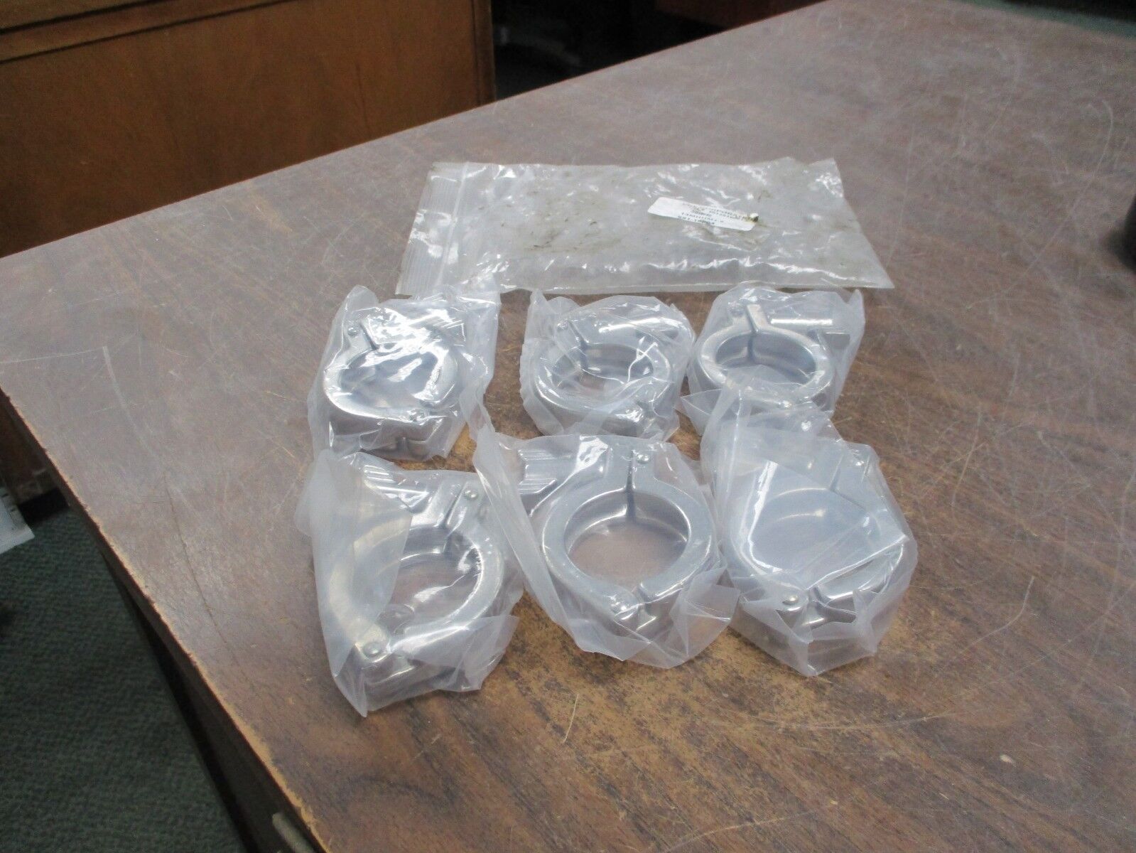 VNE Stainless Steel Clamp 13MHHM1.5 Size: 1.5" *Bag of 6* New Surplus