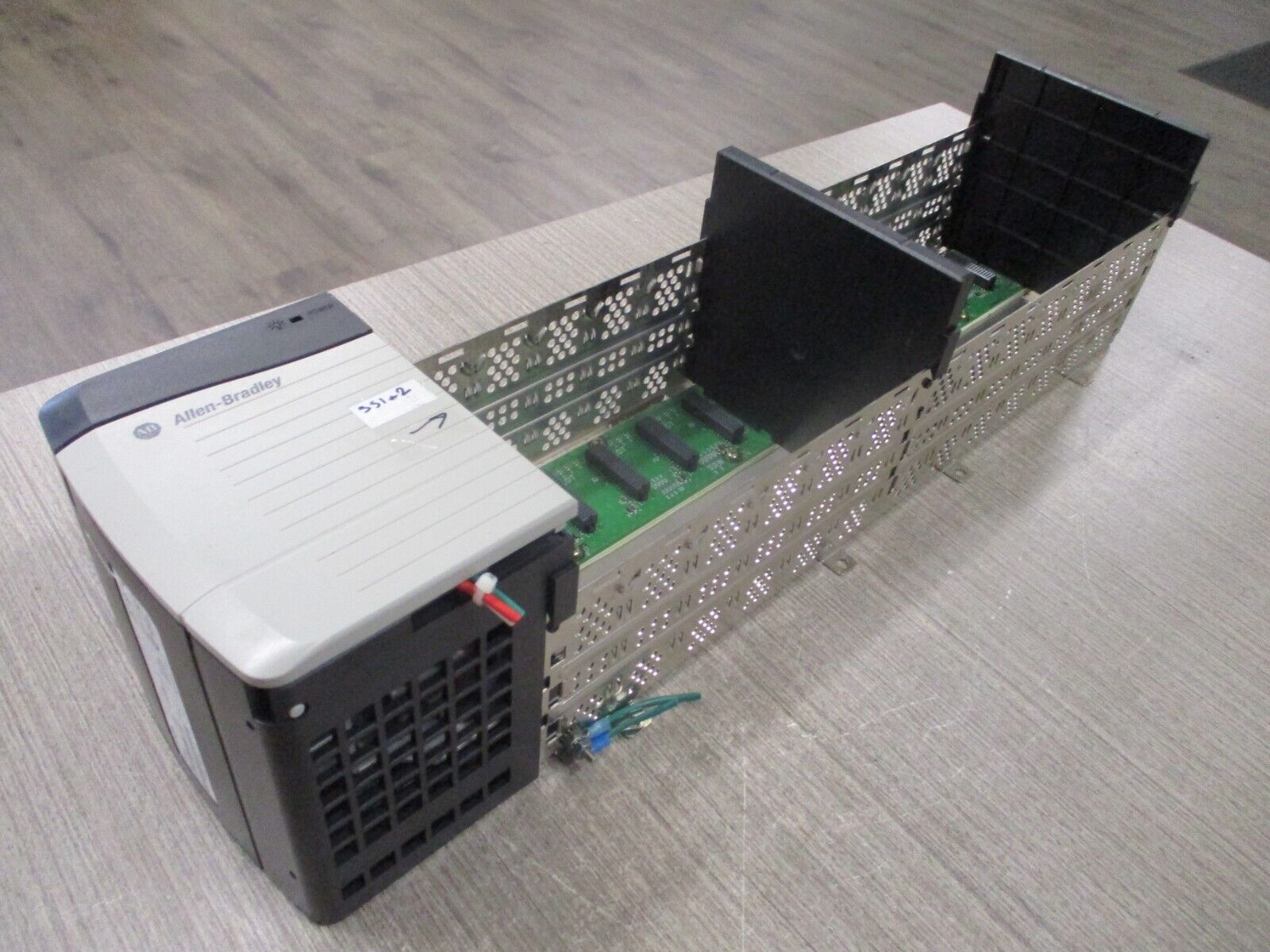 Allen-Bradley ControlLogix 13-Slot Chassis w/Power Supply 1756-A13/1756-PA75 Use