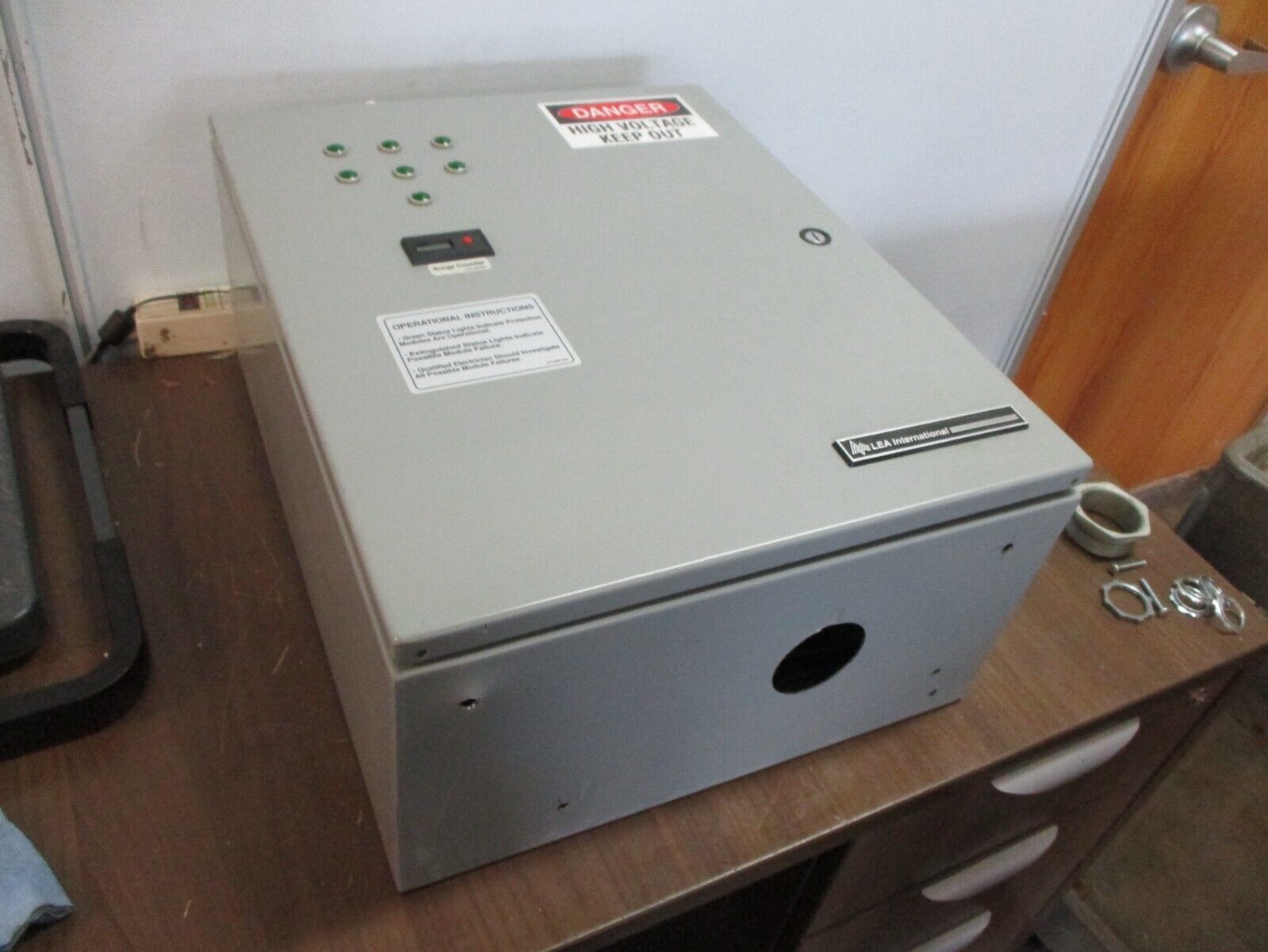 LEA International Surge Suppressor GB3005-277/480-3Y 277/480V 3Ph 50/60Hz Used