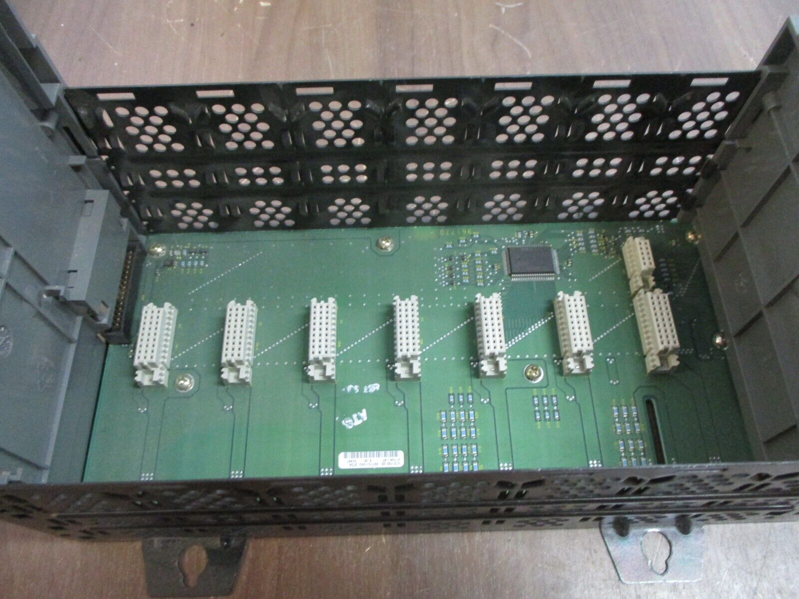 Allen-Bradley SLC 500 PLC Rack 1746-A7 Ser. B 7-Slot Used