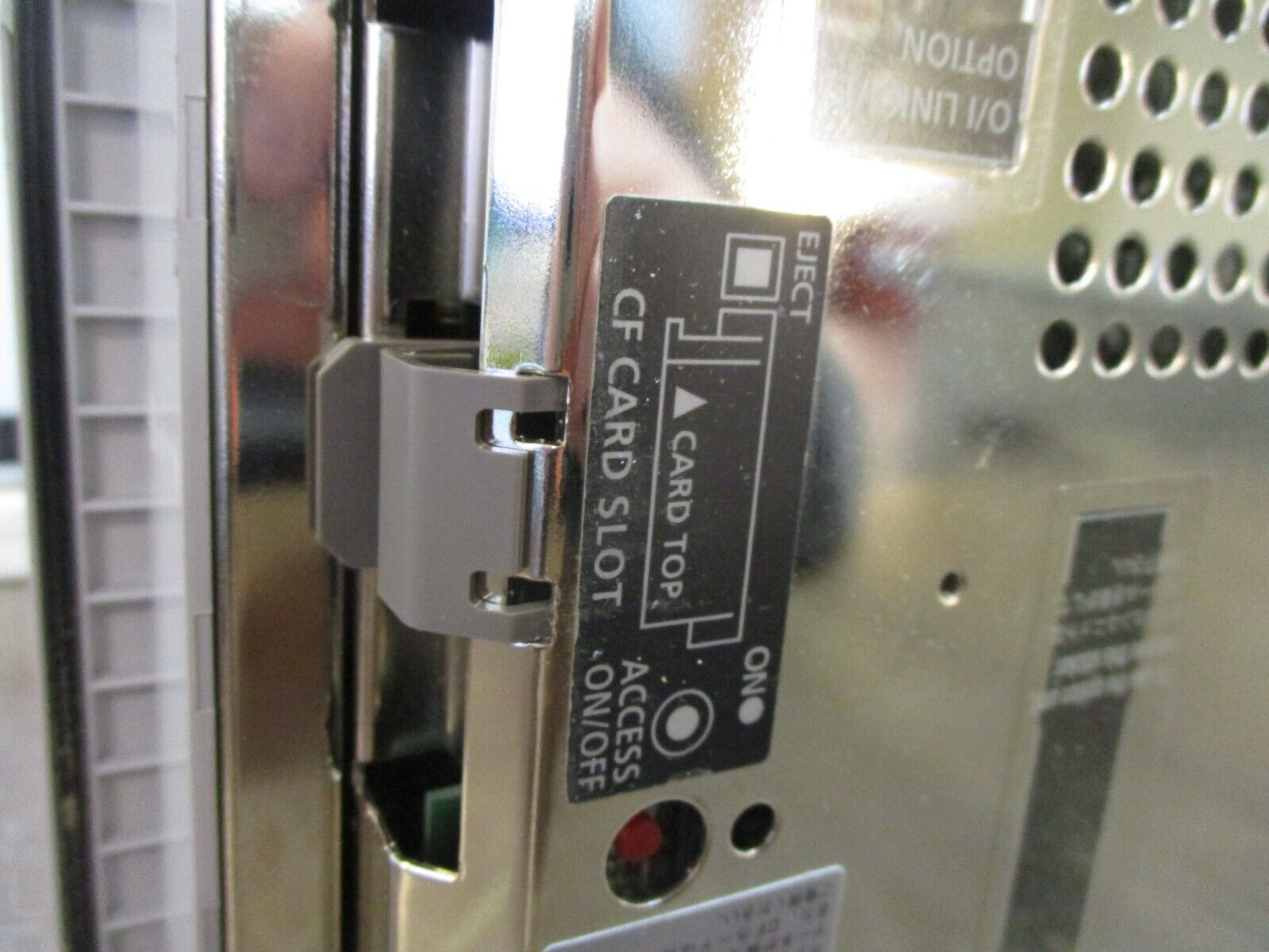 IDEC Micro/I Operator Interface Panel HG3F-FT22TF-W 24VDC 25W *Broken Corner*