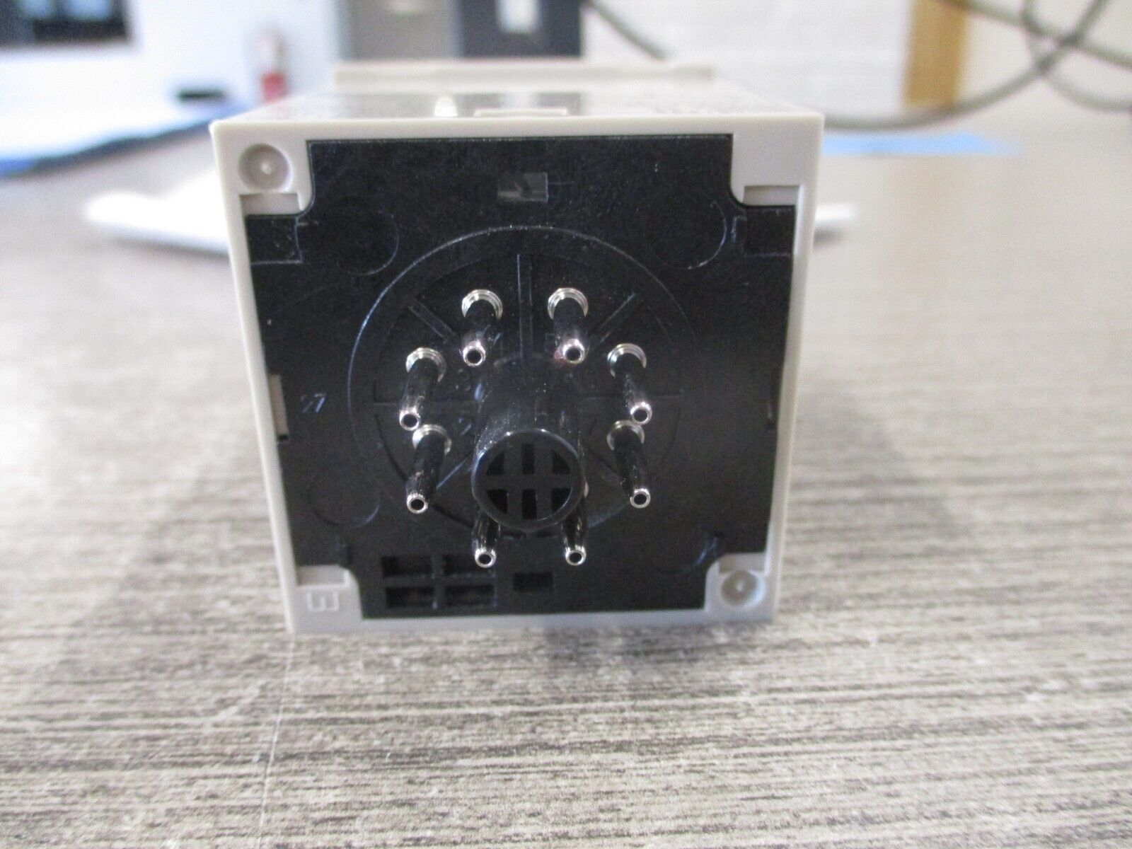 OMRON Timer H3CR-A8 100-125VAC 100-125VDC Used
