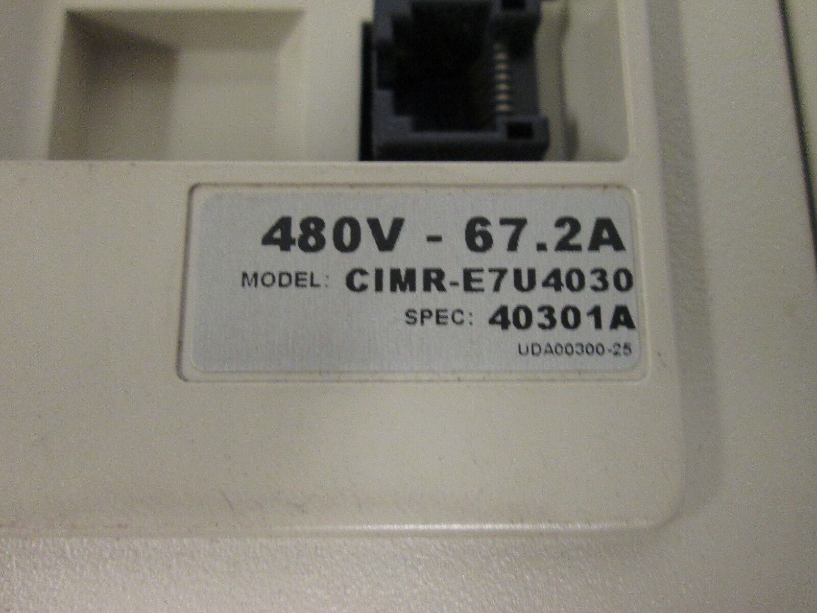 Yaskawa E7 AC Drive CIMR-E7U4030 50HP 3Ph In: 380-480V Out: 0-480V 67.2A Used