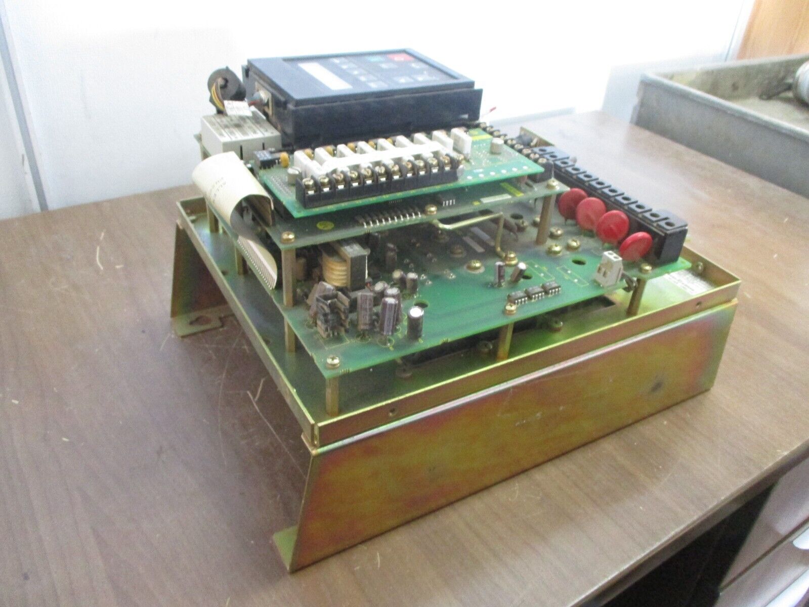 Allen-Bradley AC Drive 1336S-BRF100-AN-EN4-L6 10HP 3Ph *Broken L6 Terminal* Used