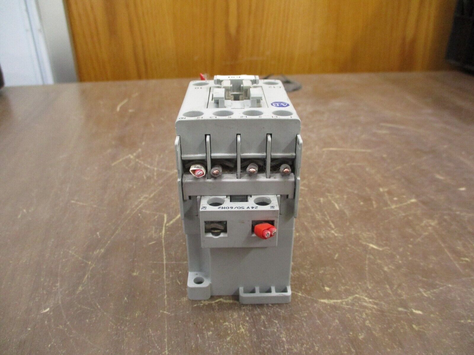 Allen-Bradley Contactor 100-C12*10 24V Coil 25A 600V *Chipped Side* Used