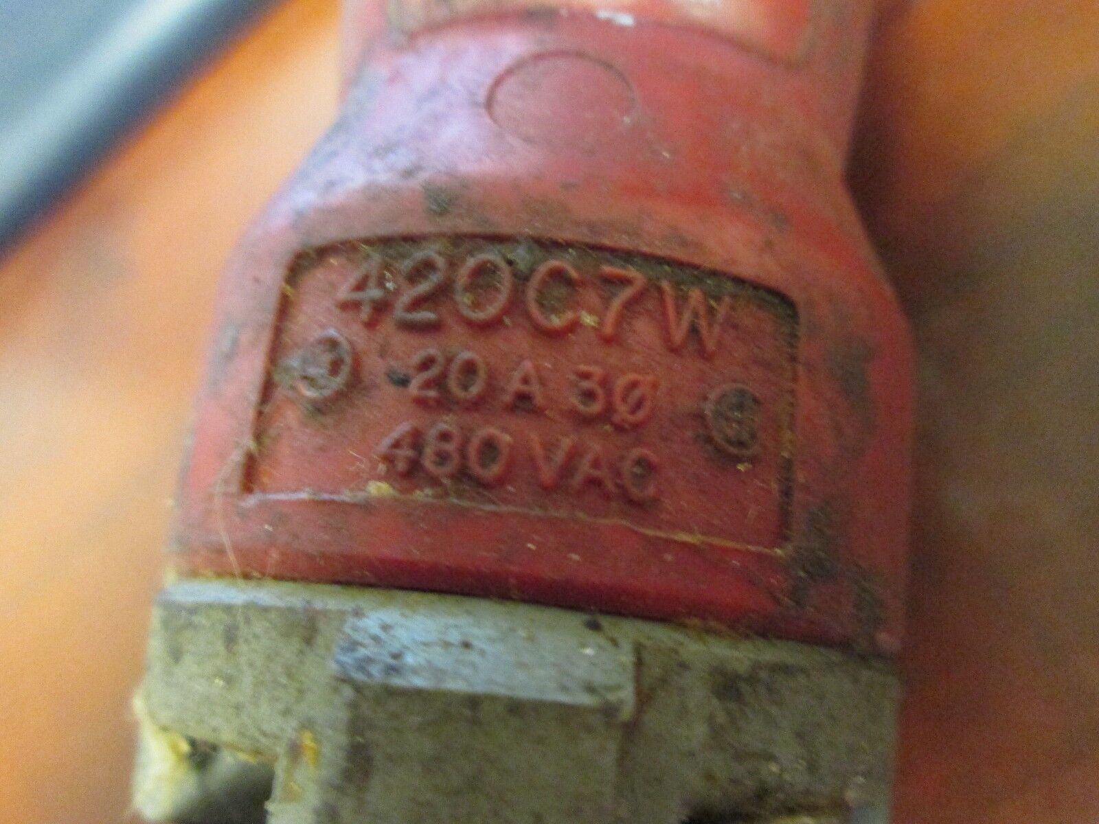 Hubbell Connector 420C7W 20A 480V 3P 4W 3PH Watertight Used
