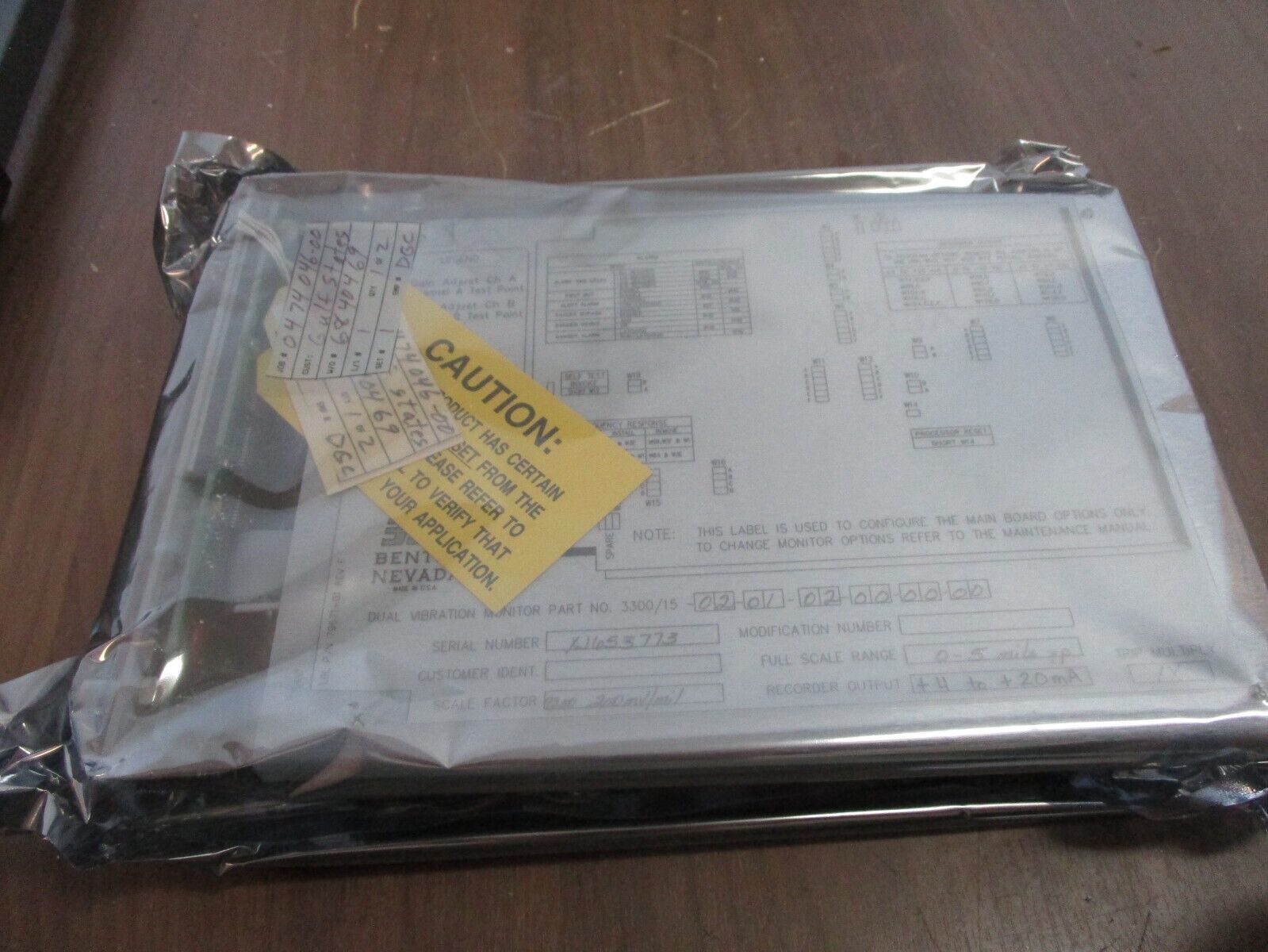 Bently Nevada 3300 Dual Vibration Monitor 3300/15-02-01-02-00-00-00 New Surplus