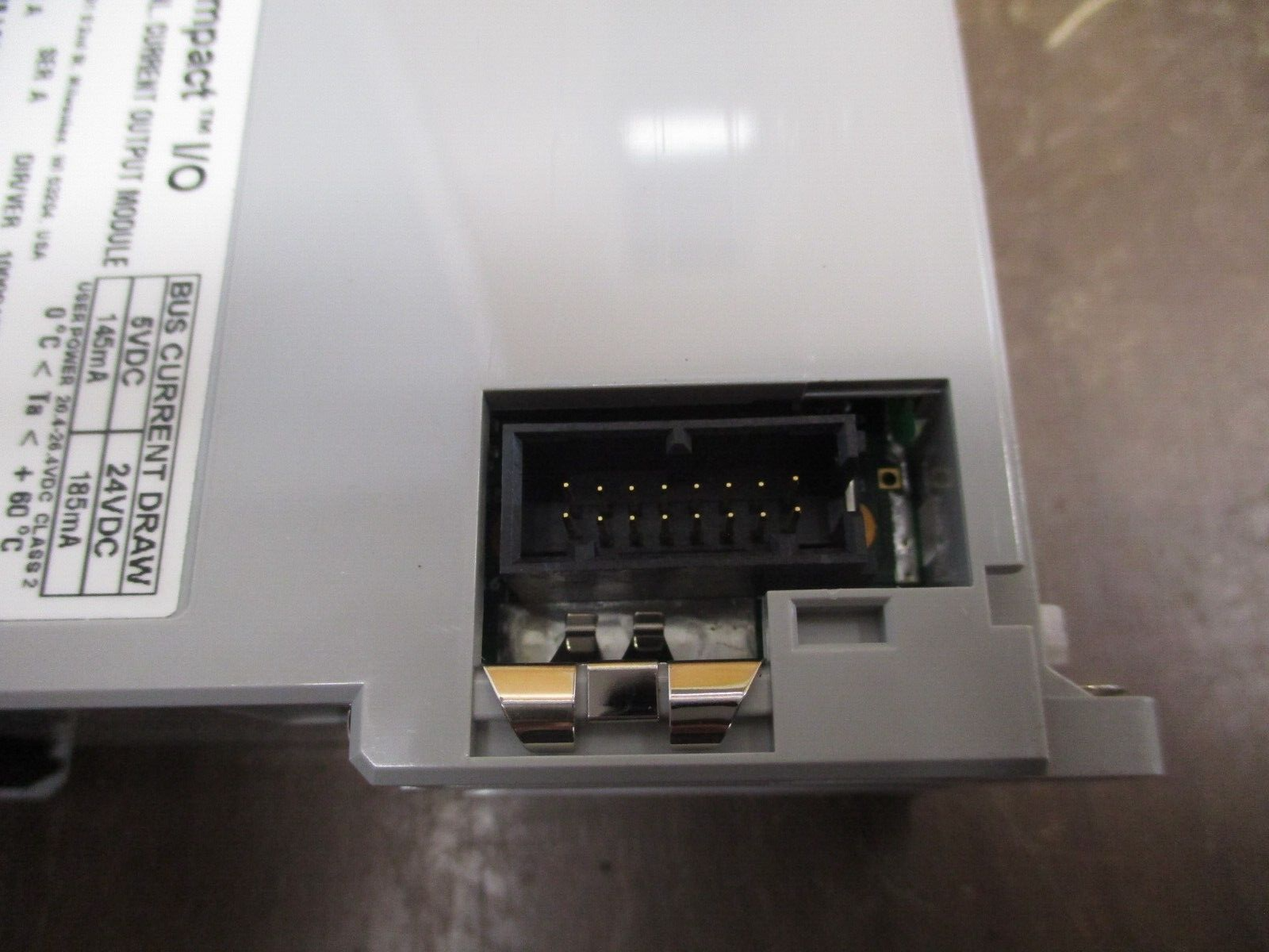 Allen-Bradley Compact I/O Current Output Module 1769-OF8C Ser. A F/W Rev. 2.2