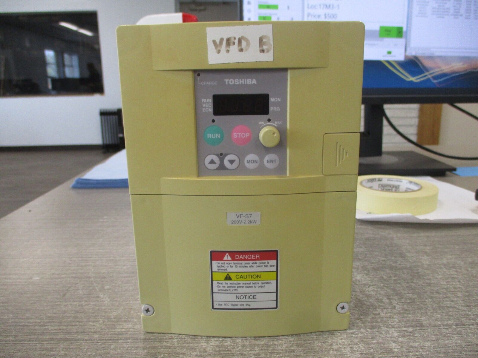 Toshiba AC Drive VFS7-2022UP 3HP 3Ph Input: Output: Used