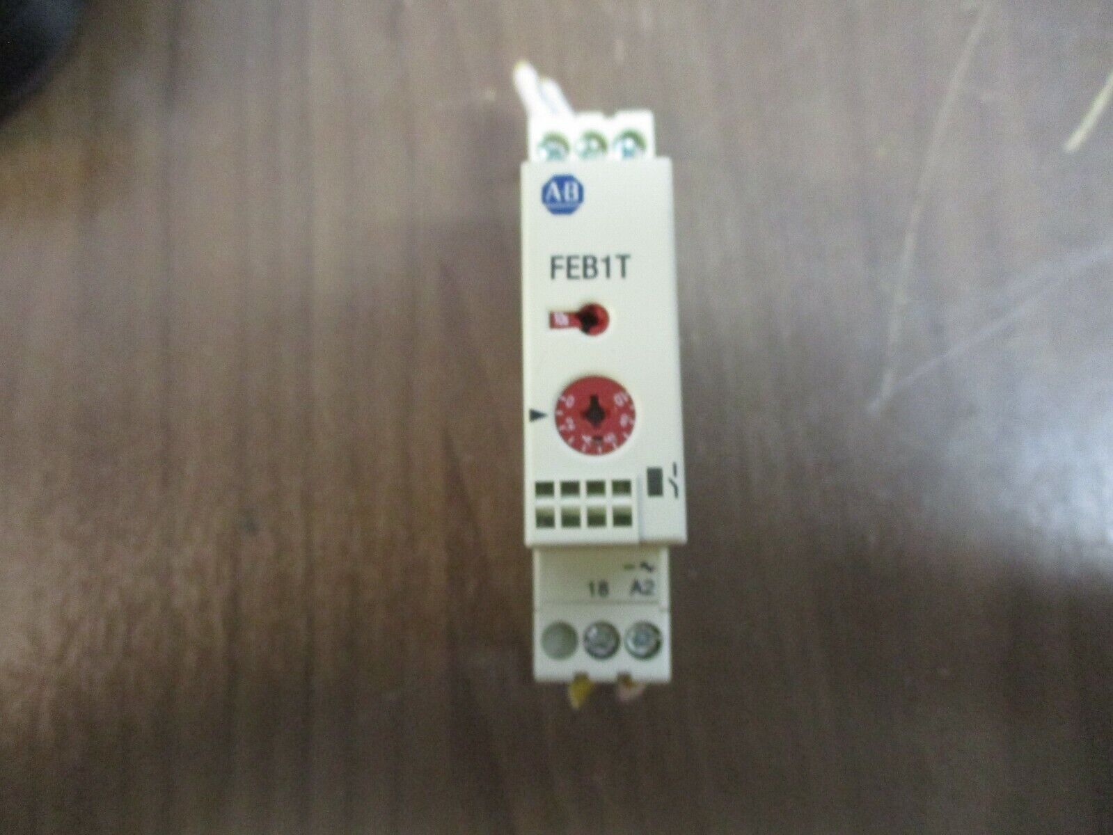 Allen-Bradley Timing Relay 700-FEB1TU22 Ser. A Range: 0.05s-10h 110-240VAC Used