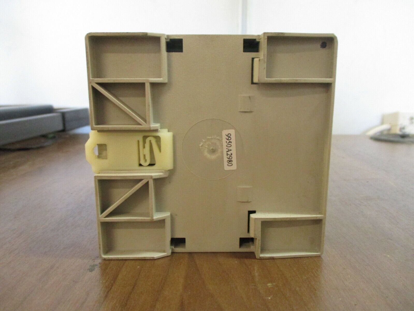 Allen-Bradley 700Z Safety Relay 700-ZBR520AZ1 Ser. A New Surplus