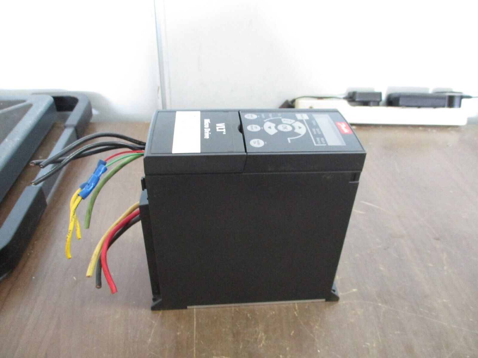 Danfoss VLT Micro Drive AC Drive 132F0022 3HP 3Ph w/ Keypad Used