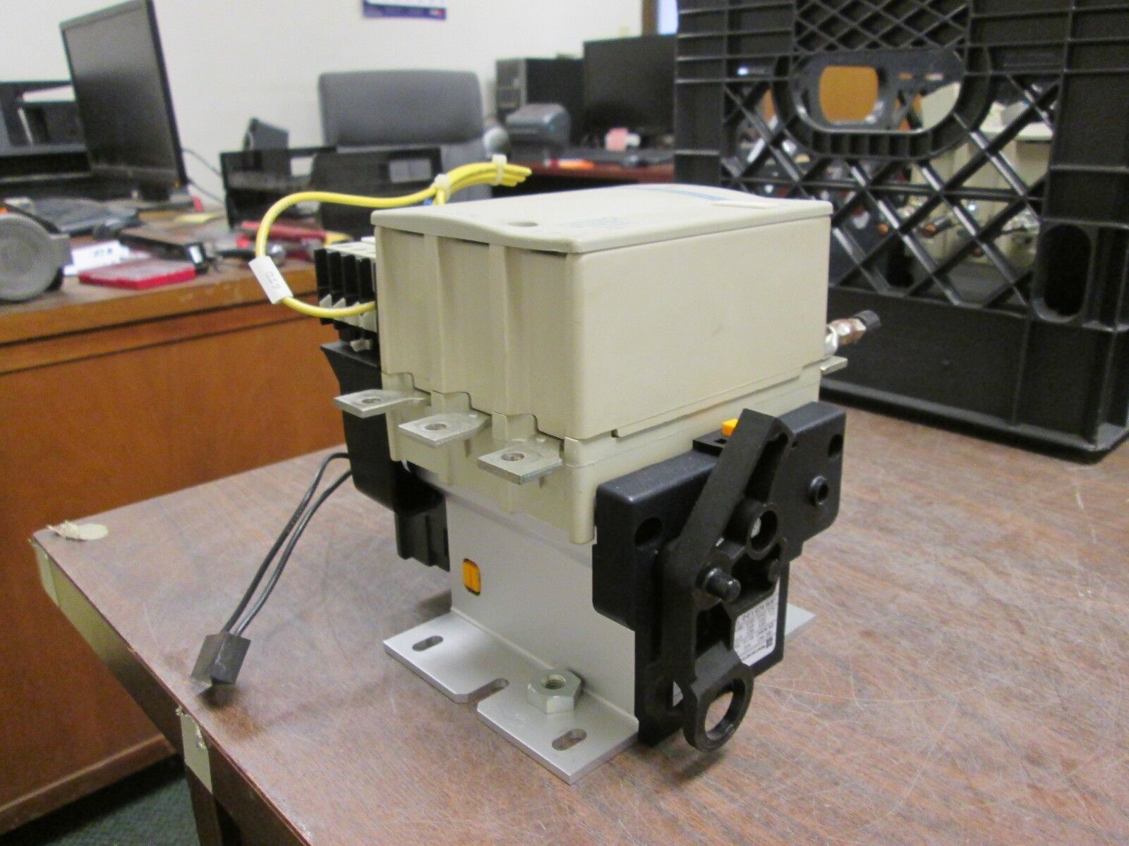 Telemecanique Contactor w/ 2 Aux Blocks LC1F115 115-120V Coil Used