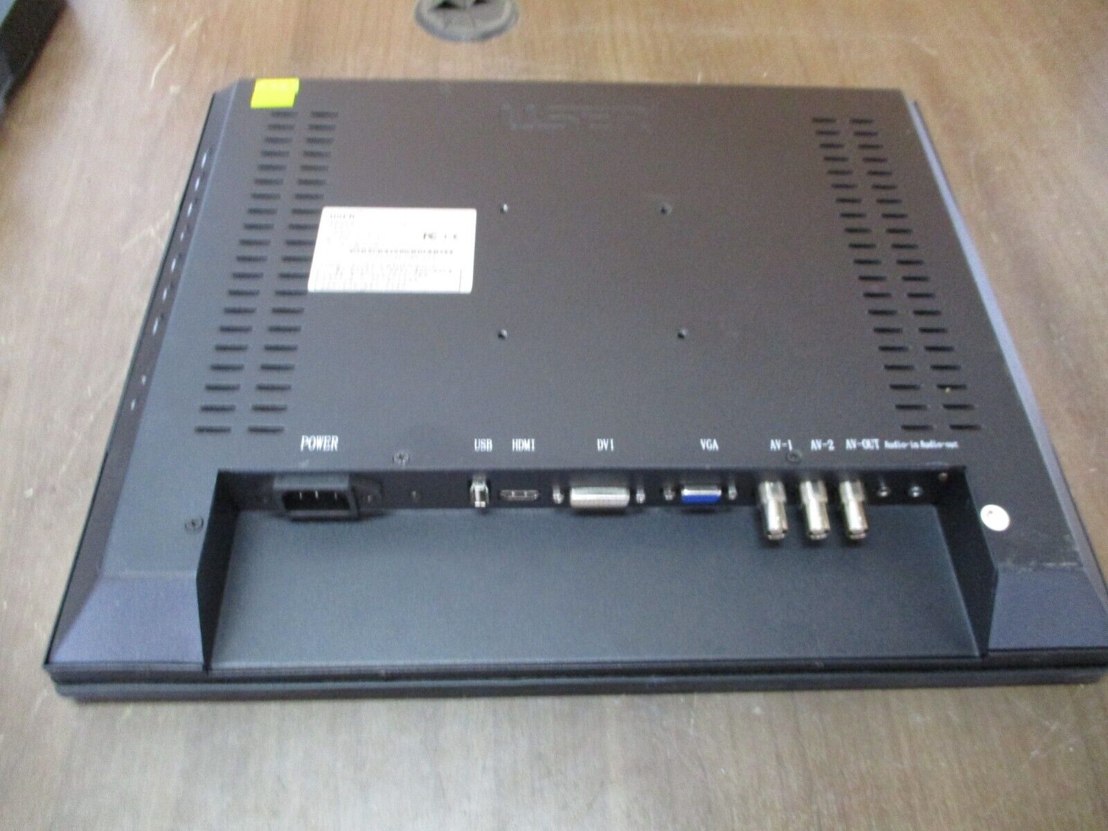 User CCTV LCD Monitor US-M1901P 19" 100-240VAC *No Power Cord, Scratched Screen*
