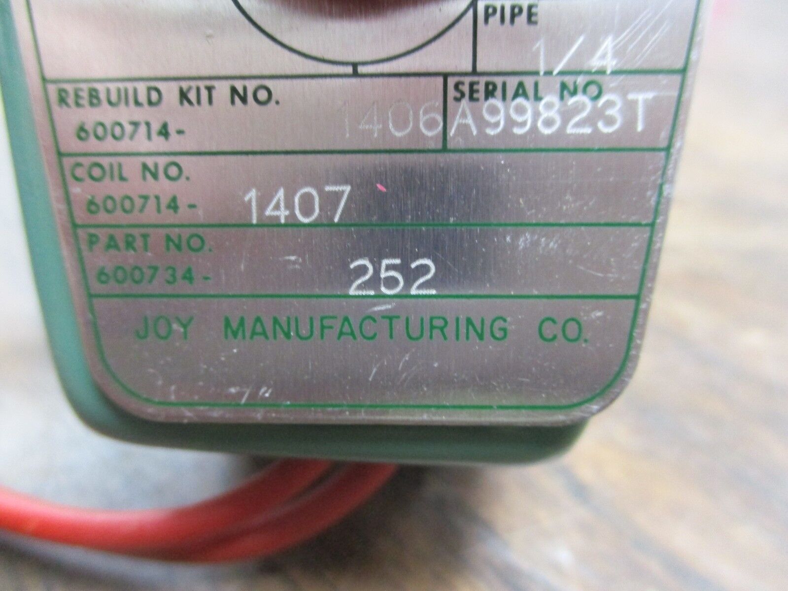 Joy Solenoid Valve 600734-252 140PSI 120V 60Hz 1/4" Pipe Used