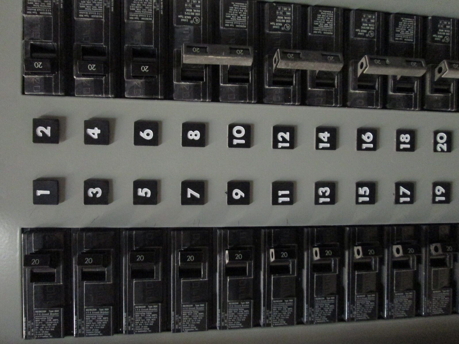 Siemens Main Lug Breaker Panel BG42ML4100STM 100A Main Lug 208Y/120V 3Ph 4W Used