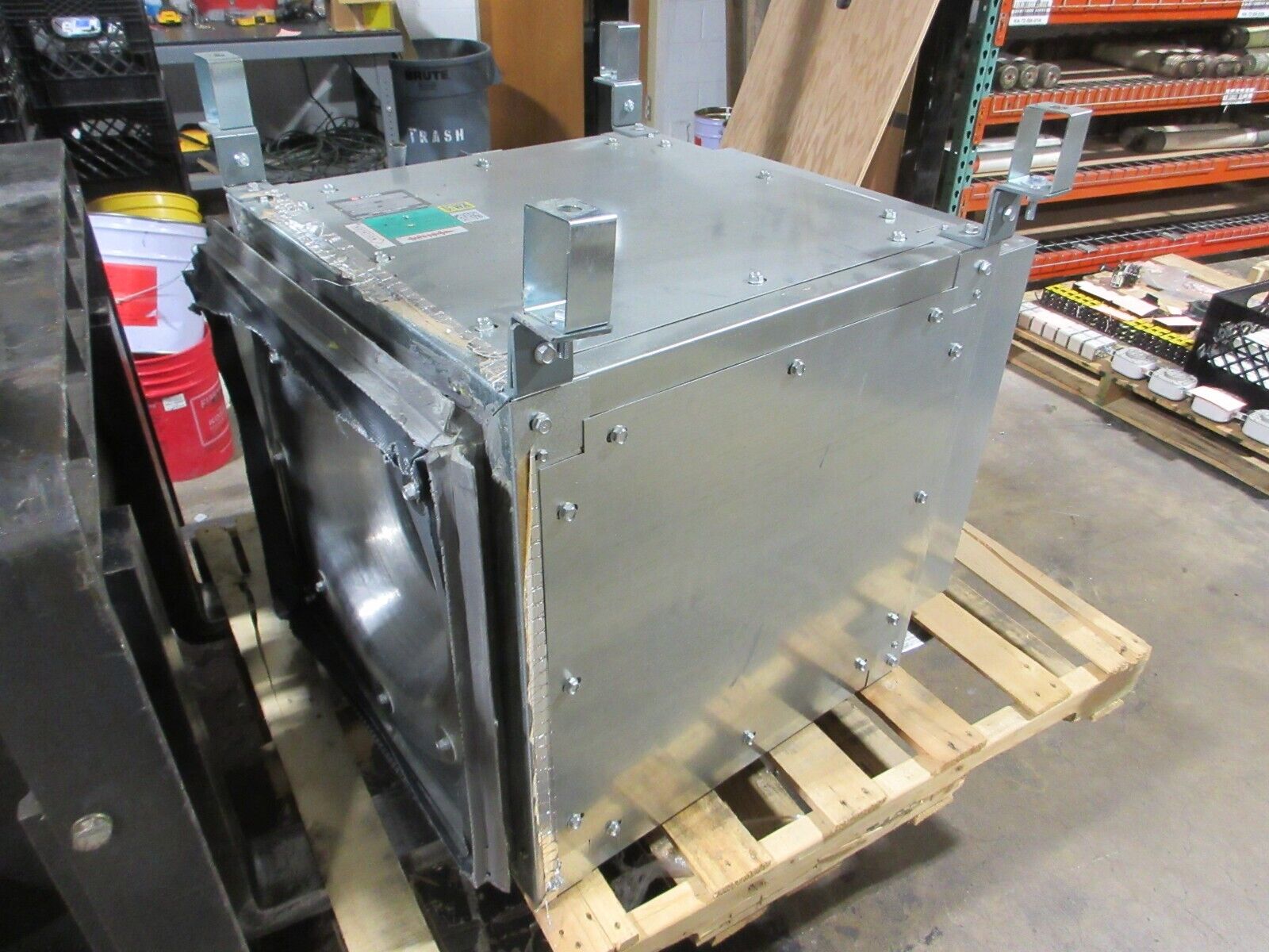 Loren Cook Square Inline Fan 165 SQN 165SQN17D VF 3745CFM 208V 1Ph 60Hz Used