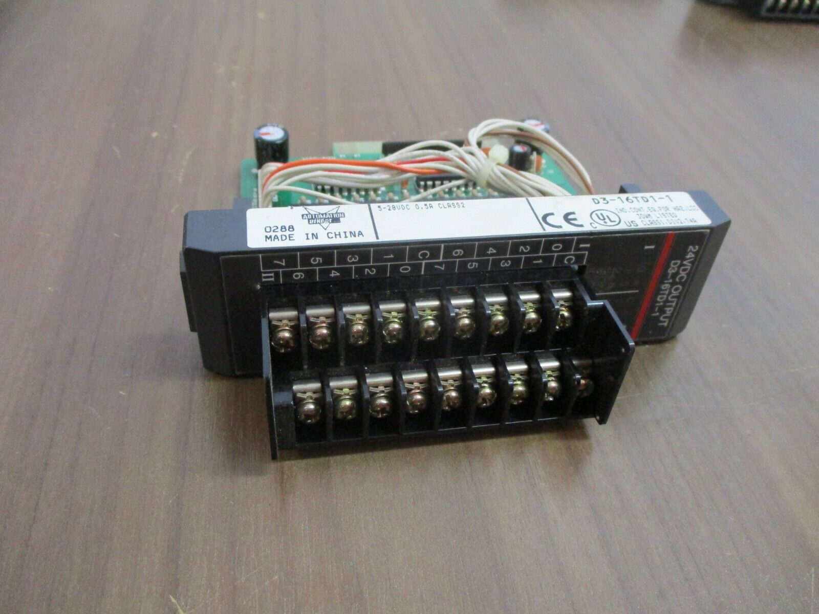 Automation Direct Output Module D3-16TD1-1 5-28VDC 0.5A *No Terminal Cover* Used