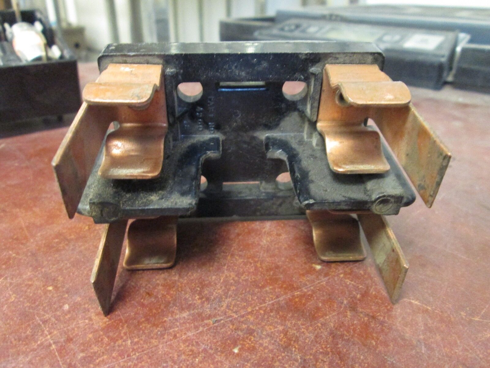 Lighting & Appliances Fuse Pullout 4200 60A 250V 2P Used