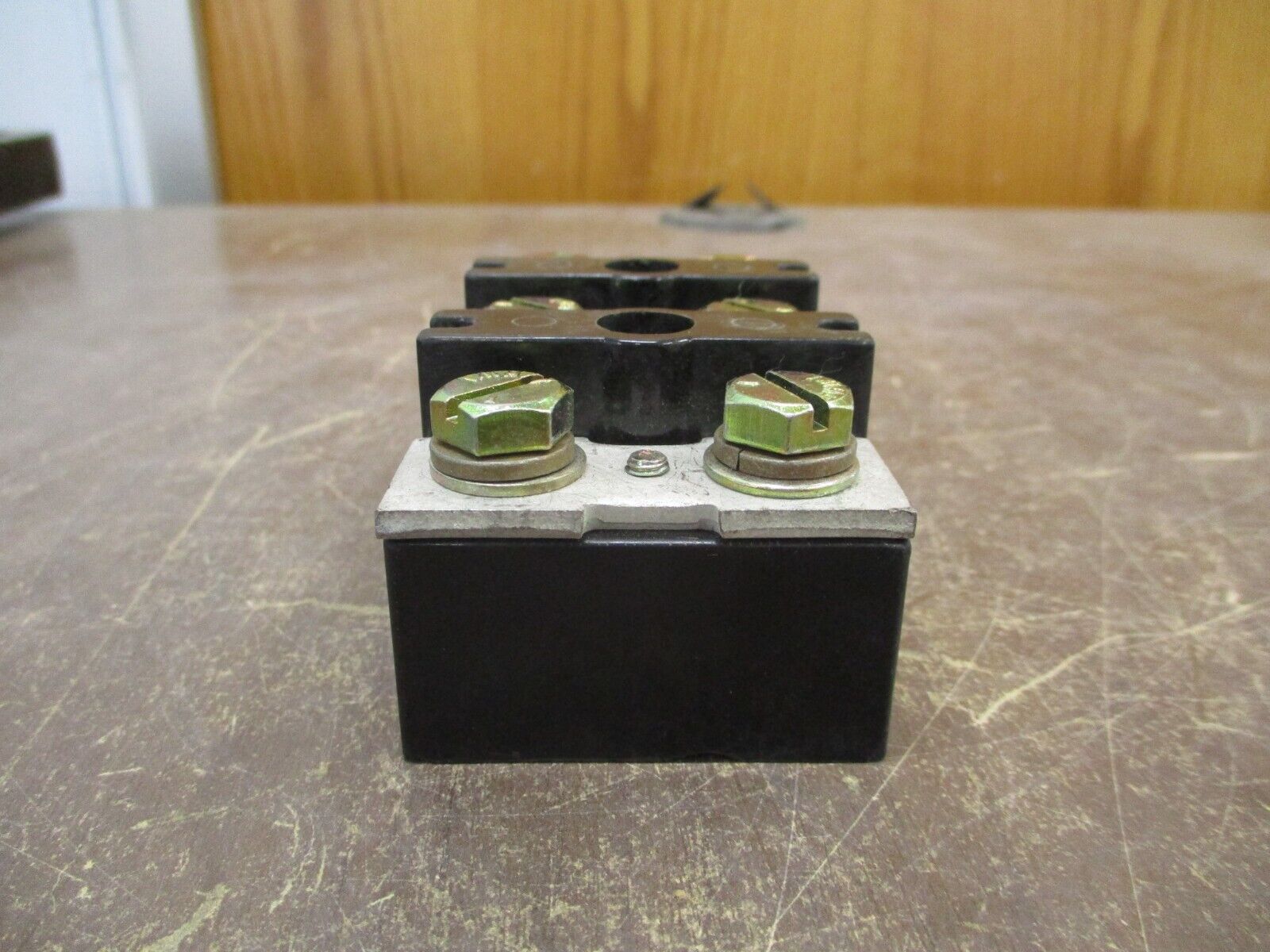 GE Terminal Block 8690261G7 150A 600V CR2960SY139C3D Used