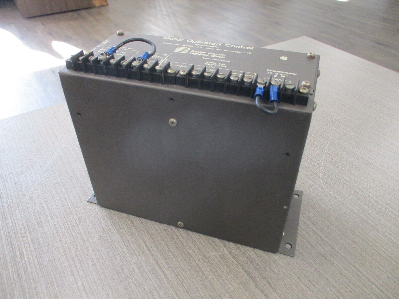 Basler Electric MOC2499 Motor Operated Control / Potentiometer 90 72300430 Used