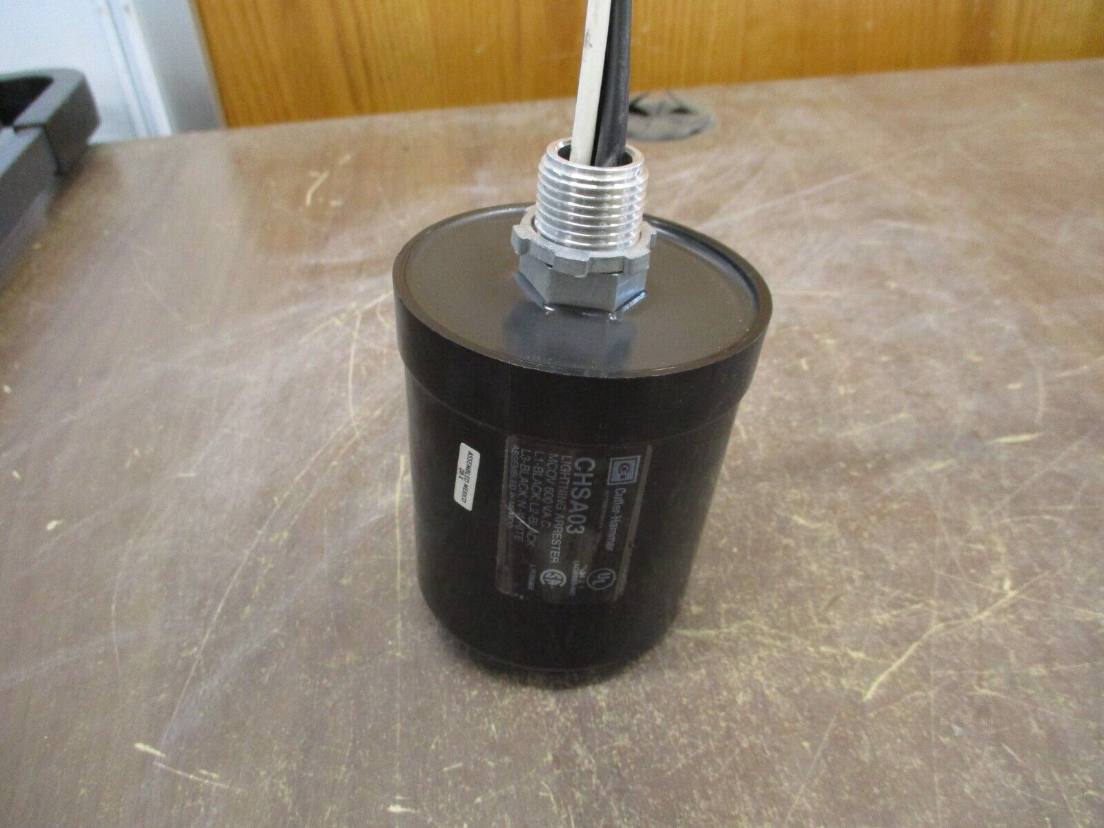 Cutler-Hammer Lightning Arrester CHSA03 MCOV 600VAC Used