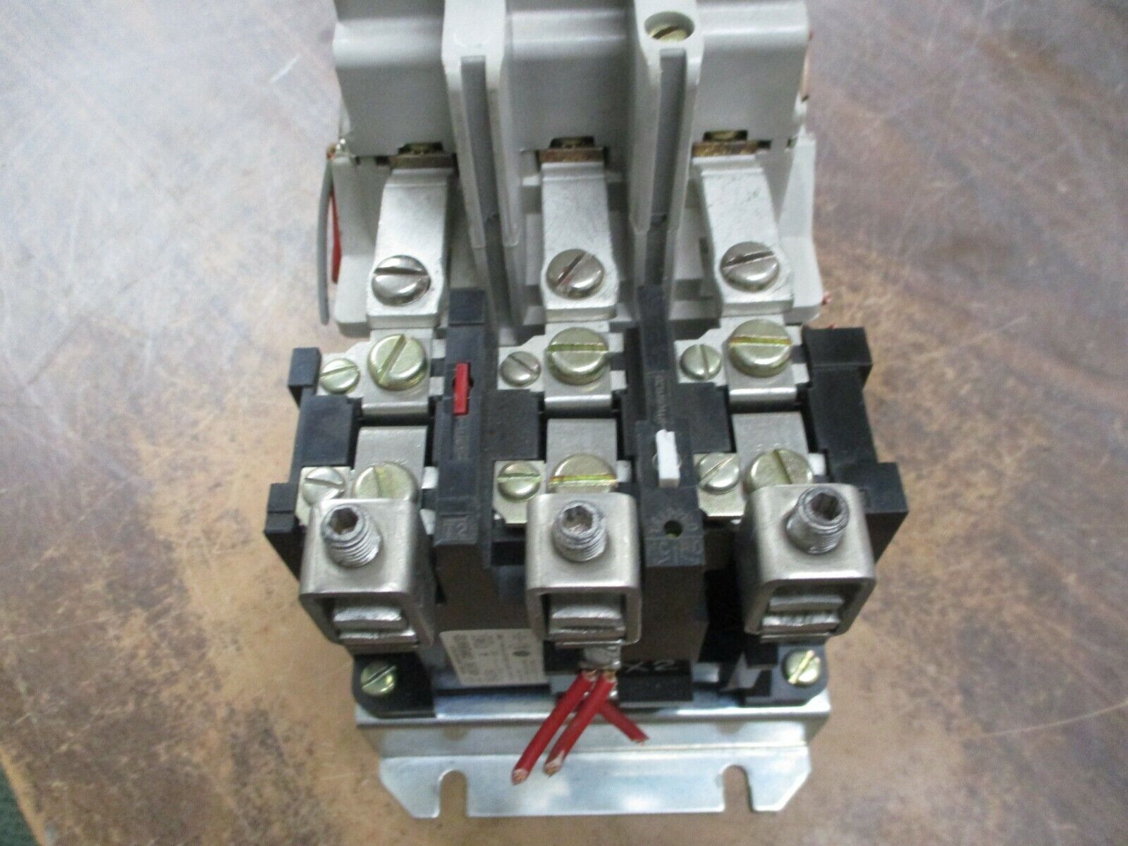 Westinghouse Size 3 Starter A200M3CAC 120V Coil *Broken Reset* Used
