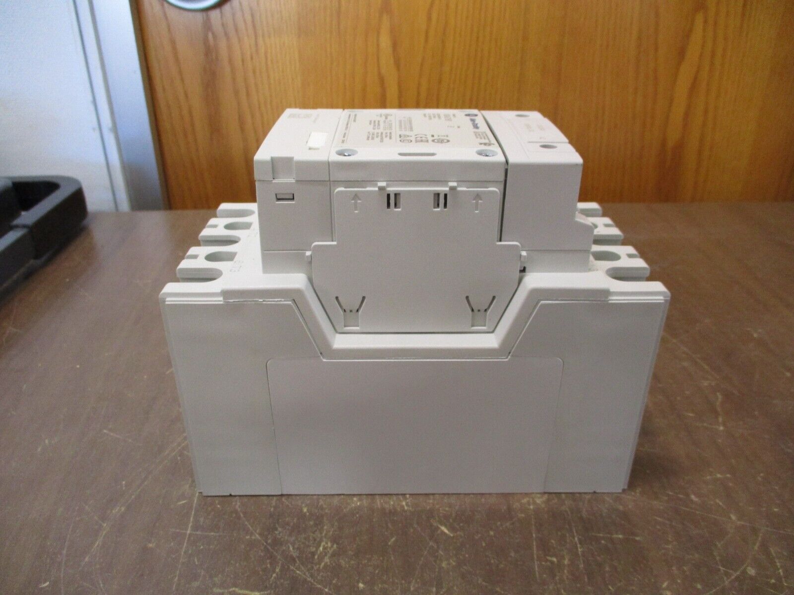 Allen-Bradley Contactor 100-E190KD11 Ser. B 100-250V AC/DC Coil New Surplus